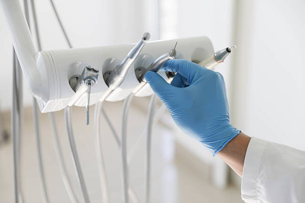 Professional Emergency Dentist technician working in West Lawn, PA